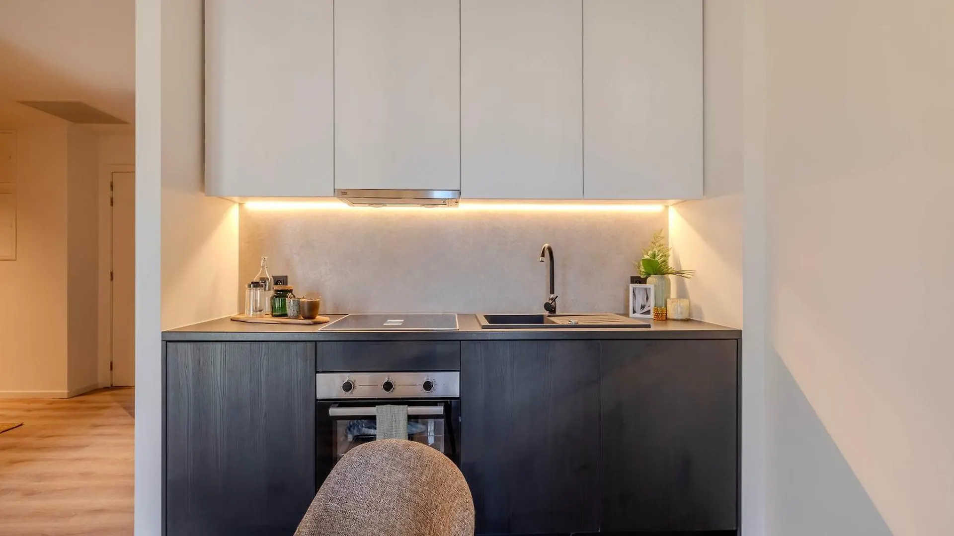 Stay At Brüksel 0*,